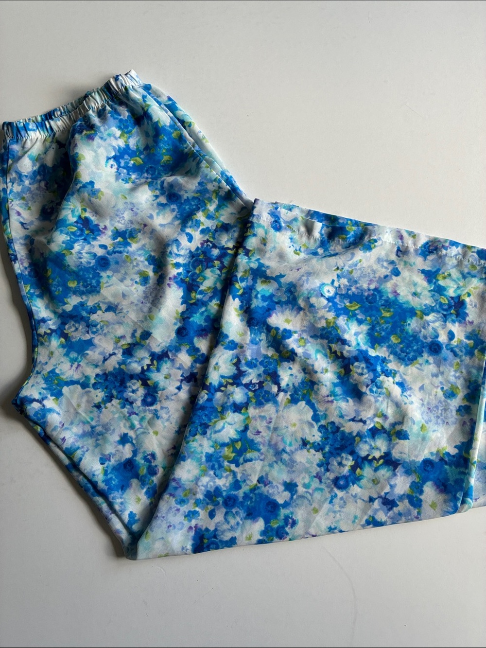 Oscar de la Renta Sleepwear Blue and White Floral Pajama Pants